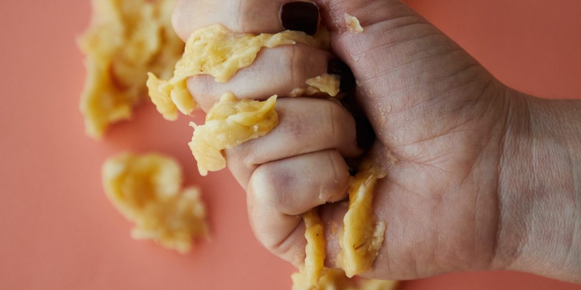 "Качан экинчисин төрөйсүң?" Туугандардын орунсуз суроолоруна жооптор