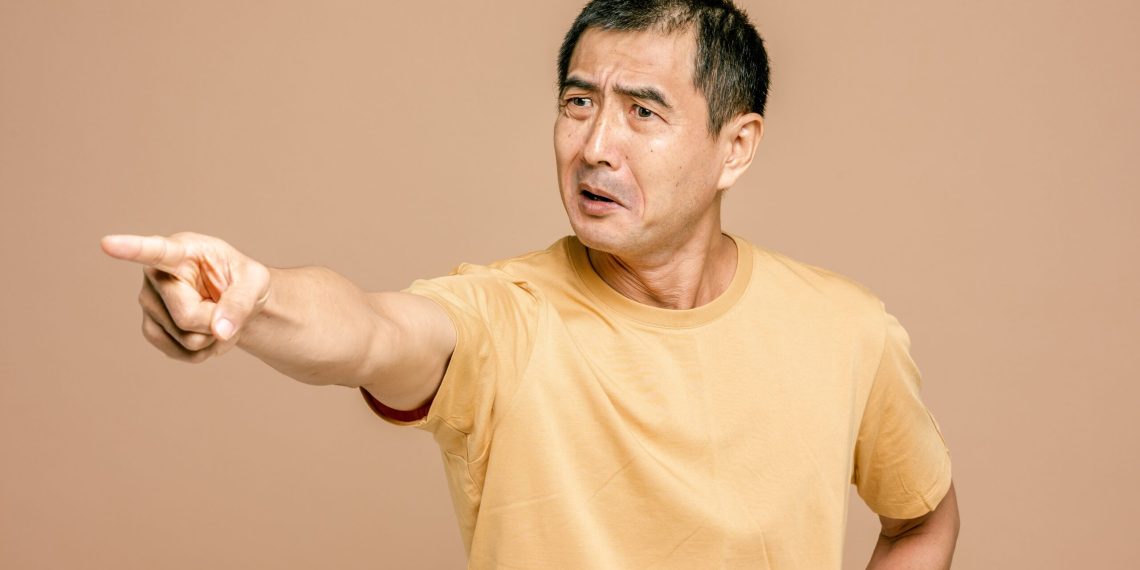 Атамдын бул сөзүнөн кийин кыздарга барбай калдым