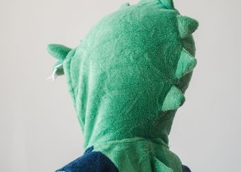 Балам өзүнө ишенген адам болуусун каалайм. Эмнелерди жасашым керек?