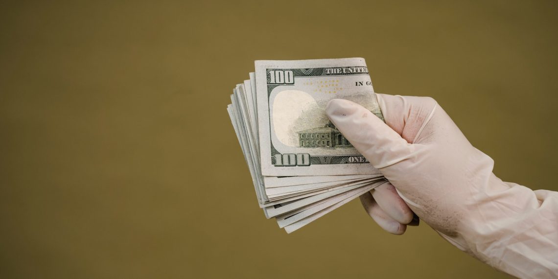 Акчасы жок адамдын кеңешин уксаңыз