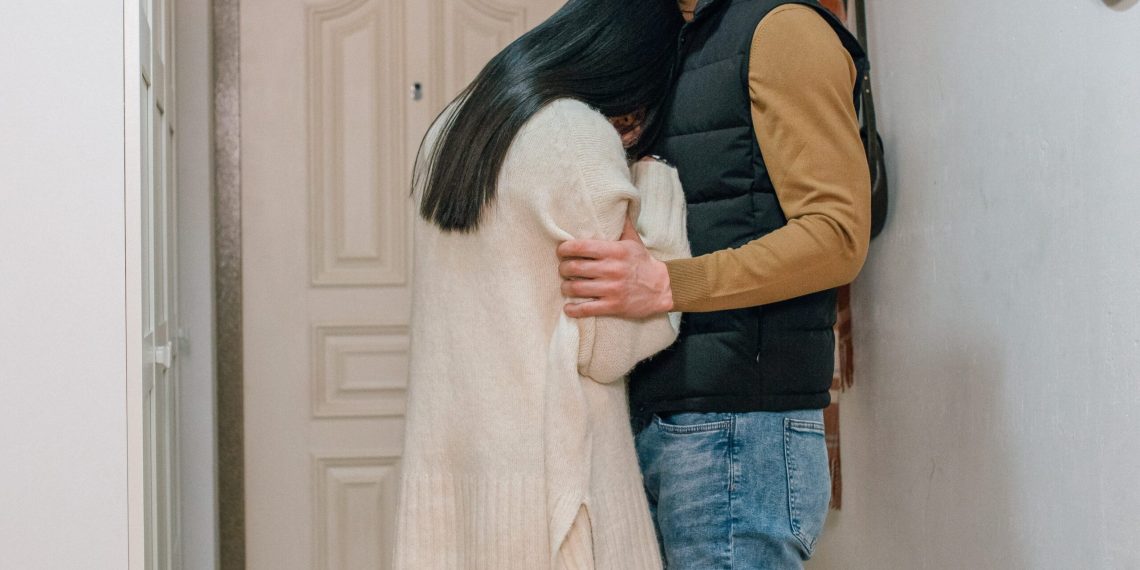 Башкалардын аялына суктанып жүрүп