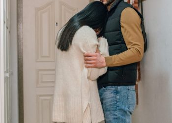 Башкалардын аялына суктанып жүрүп