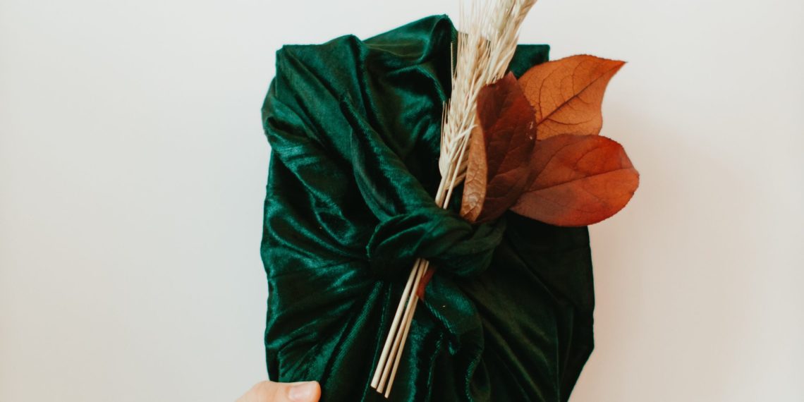 Күйөөмө бул белекти берсем "албайм" деп ыйлады