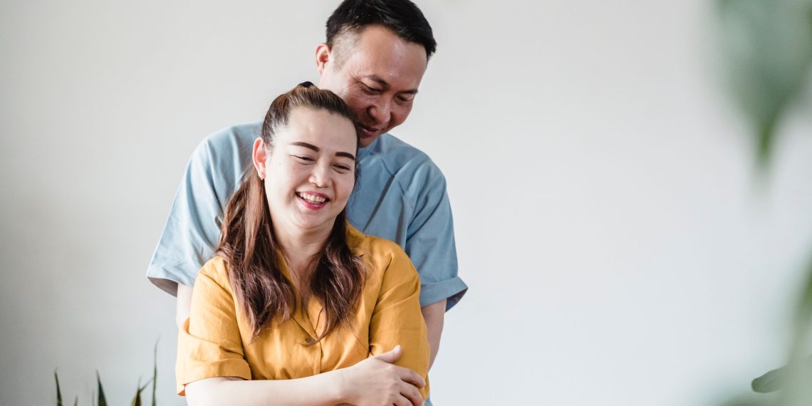 Күйөөмдүн бул сүрөтүн ватсабыма койгонума өкүнүп кетем