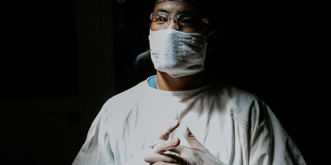 Көзүңдү жасатсаң