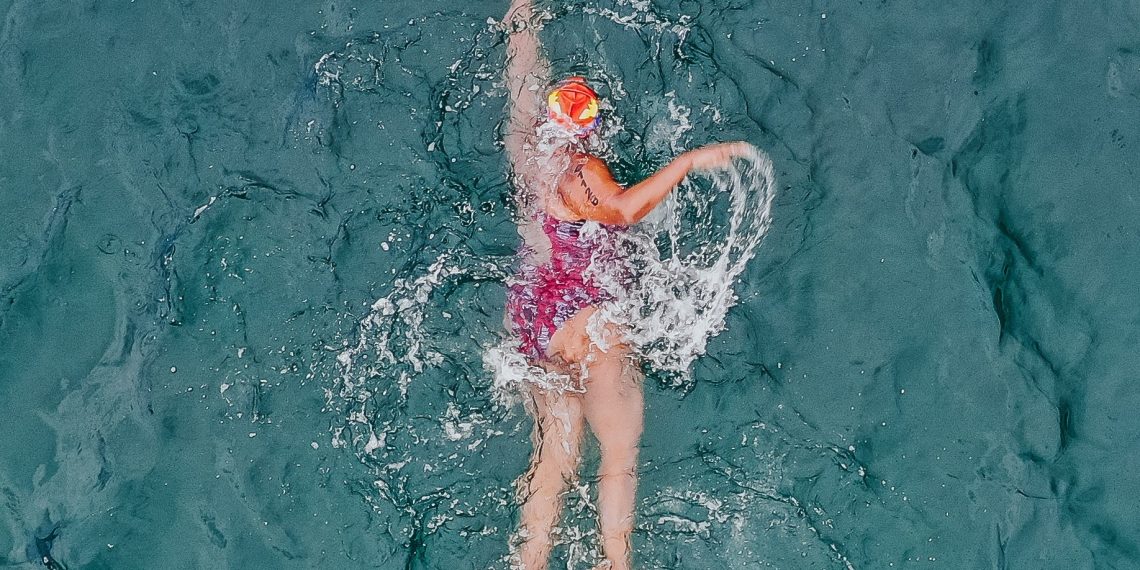 Сууда сүзгөндөн корккондор үчүн сонун маалымат