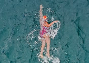 Сууда сүзгөндөн корккондор үчүн сонун маалымат