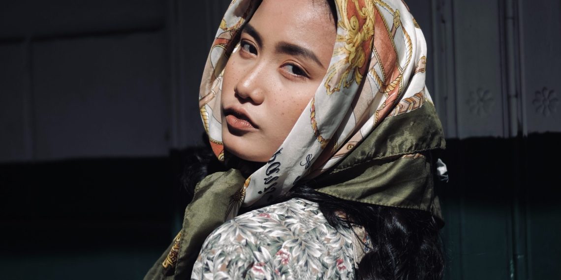 Мен тааныбаган эркек күйөөмө мага деп белек таштап кетиптир