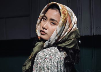 Мен тааныбаган эркек күйөөмө мага деп белек таштап кетиптир