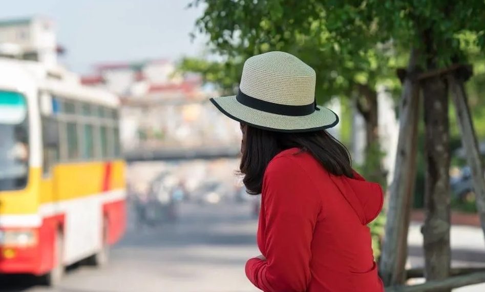 Күйөөм эмнеге аялдамадагы келинди караганын билип көзүм жашылданды